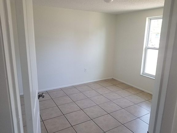 3rd image of 214 60th Avenue Dr W