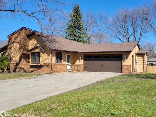 312 S Cedar Ave, Eagle Grove, IA 50533