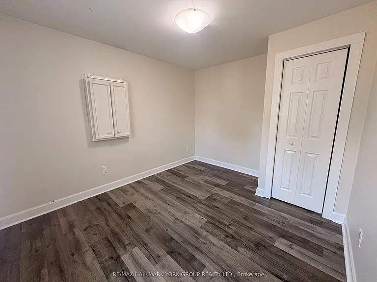 72 Churchill St — Photo 9
