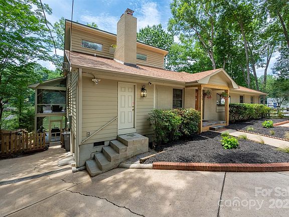 3rd image of 6259 River Cabin Ln