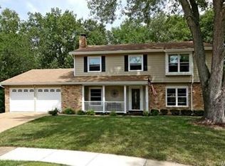 15270 Country Field Ct, Chesterfield, MO