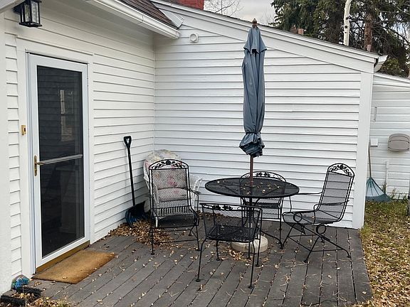 2nd image of 601 N Park St