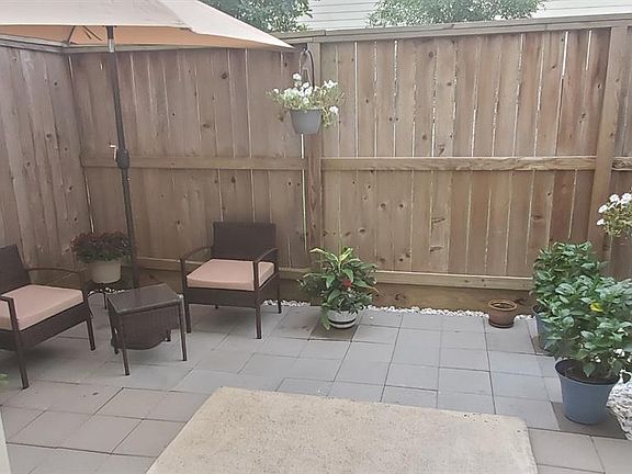 4th image of 3674 Main Plaza Dr