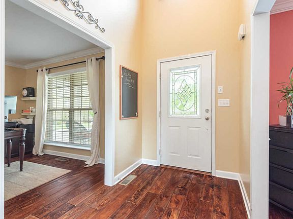 5th image of 8611 Tobias Ln