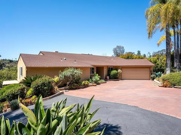 11021 Valley Lights Dr, El Cajon, CA 92020