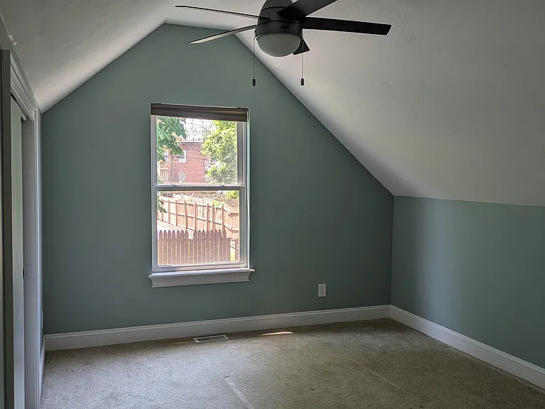2250 W 7th St — Photo 16