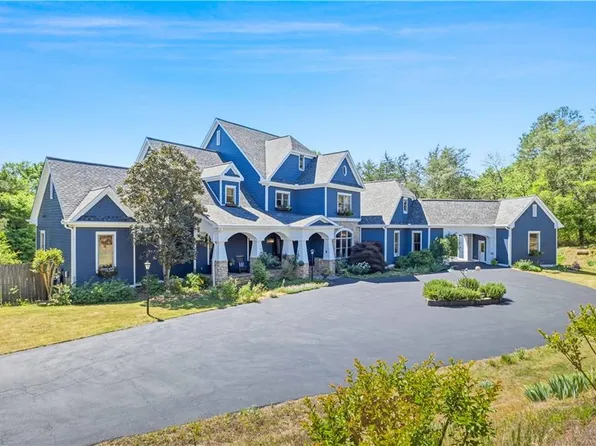 62 Cedar Trl, Commerce, GA 30529