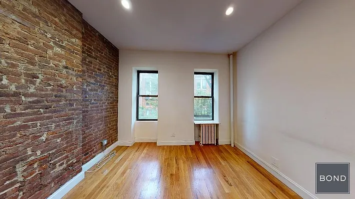 Rented by Bond New York | media 1