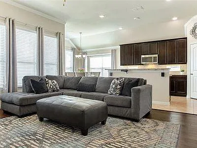 1816 Woodlawn Trl — Photo 7