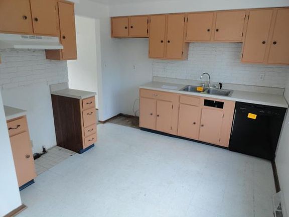 5th image of 236 Bonita Dr
