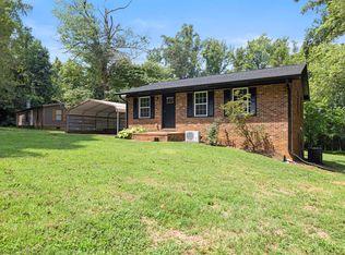 437 Woodsdale Rd, Roxboro, NC 27573
