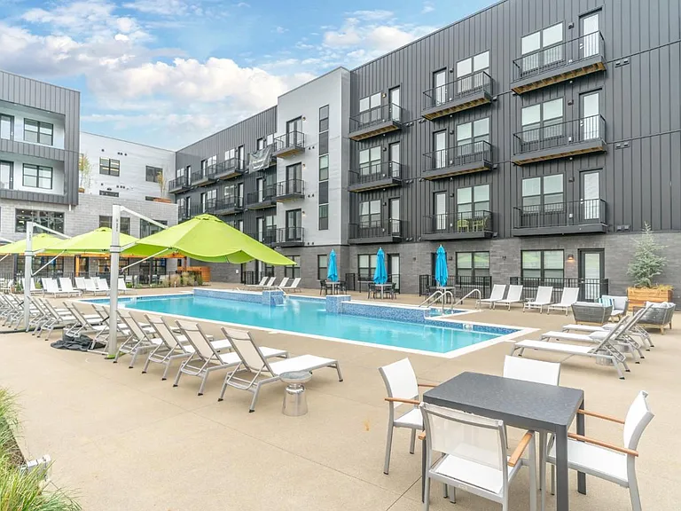 Quinn Apartments — Photo 36