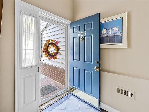 3rd image of 603 Bellerive Ct #B