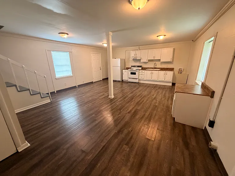 2112 Martin Luther King Jr Dr #6 — Photo 1