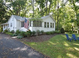 477 Solon Rd, Chagrin Falls, OH 44022