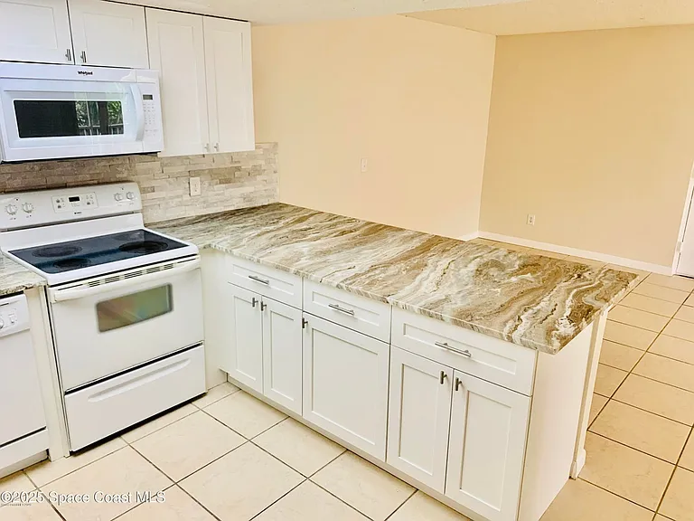 1648 Sunny Brook Ln NE #M202 — Photo 5