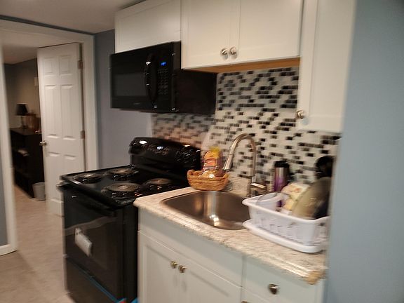 5th image of 169 W Spencer St