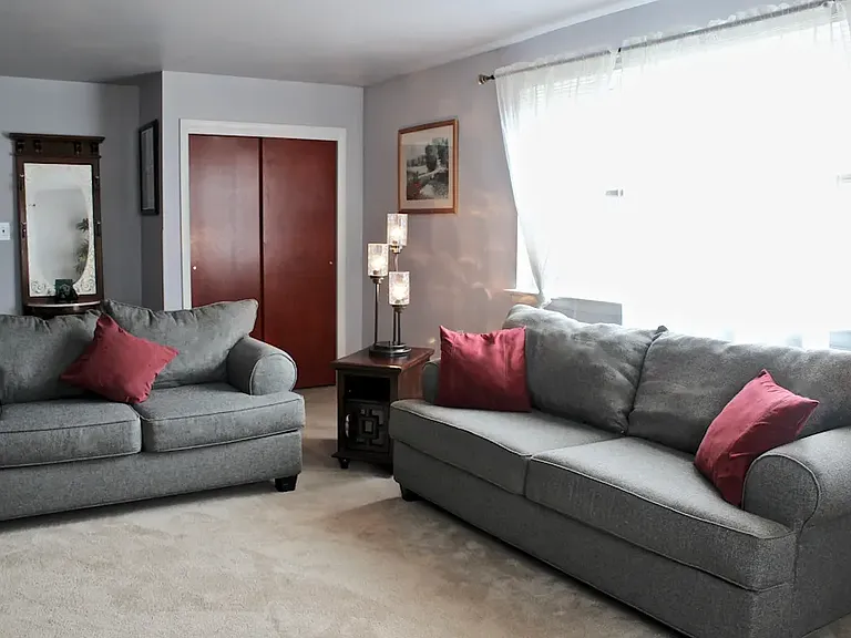 Parkview Court Apartments — Photo 13
