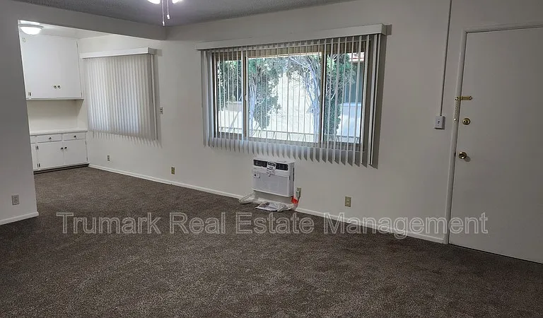 323 N Howard St #6 — Photo 4