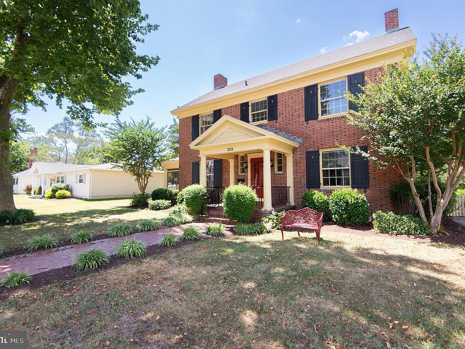 1st image of 203 Glenburn Ave