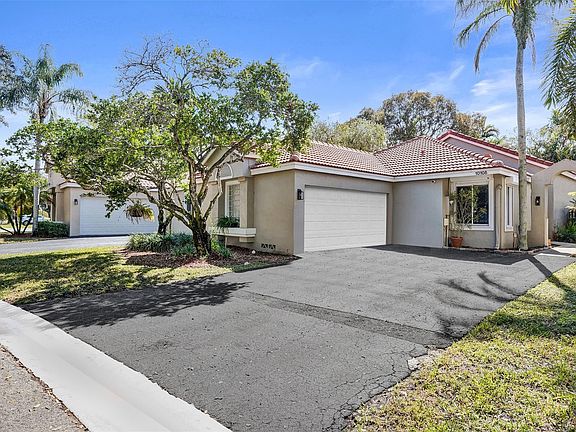 2nd image of 10108 NW 4th Street
