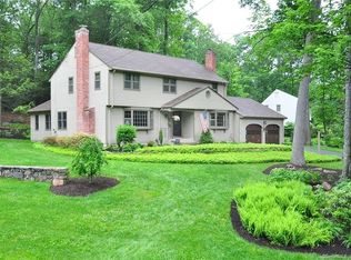 111 Woodhaven Dr, Avon, CT 06001