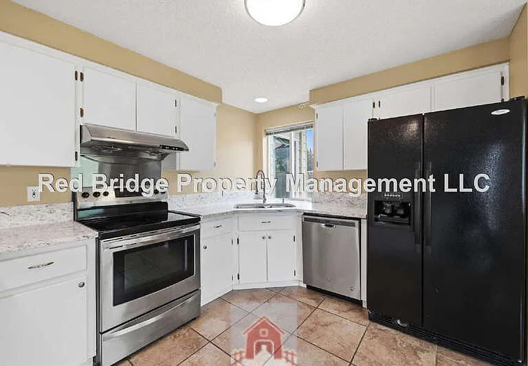 13571 SW Uplands Dr — Photo 17
