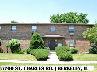5700 Saint Charles Rd APT 2S, Berkeley, IL 60163