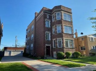 4827 Elm St APT 3, Skokie, IL 60077