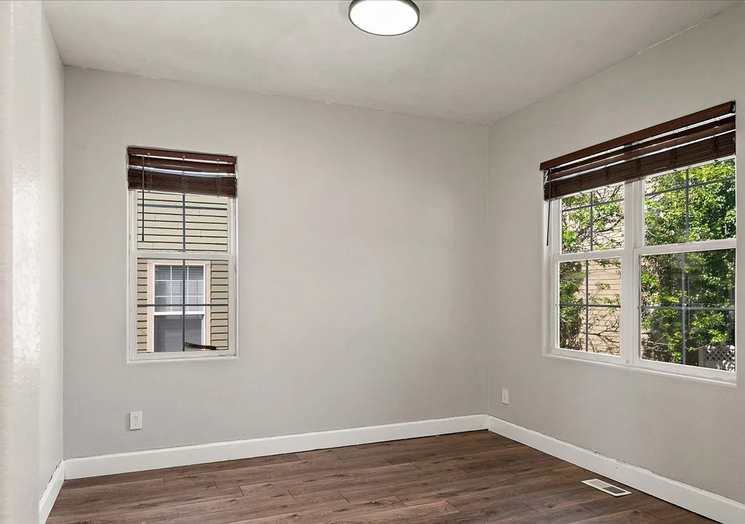 Spacious 4-Bedroom Home with Loft, Bonus Room, and Nearly 3,000 Sq. Ft. of Living Space! — Photo 4