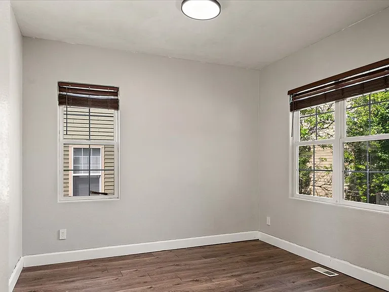 2475 Saint Paul Dr — Photo 3