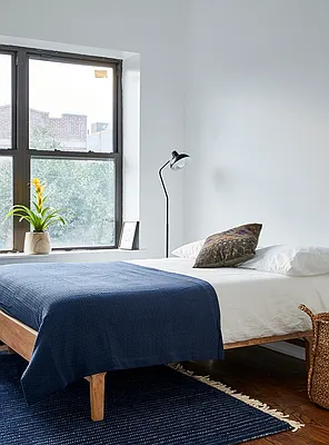 Rented by Venn NY Inc | media 19