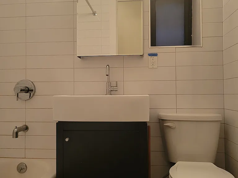 548 E 82nd St #5A — Photo 9