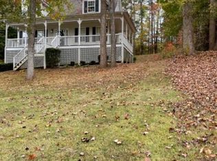 625 Angela Dr, Temple, GA 30179