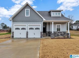 528 9th Ct, Pleasant Grove, AL 35127