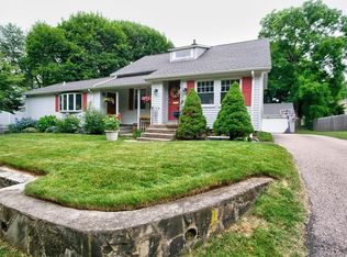 147 Vinton Ave, Cranston, RI 02920