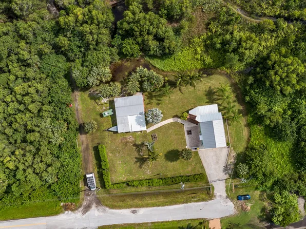 5886 SE Circle Street, Hobe Sound, FL 33455