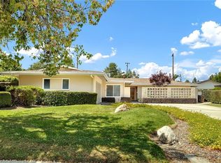 689 Hood Dr, Claremont, CA 91711