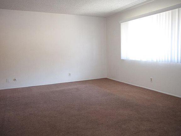 4th image of 200 N Grandview Ave