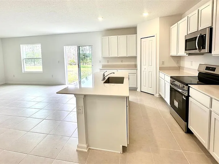 1231 Belle Isle Ln — Photo 4