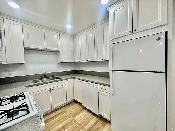 3rd image of 3860 Cherokee Ave APT 5