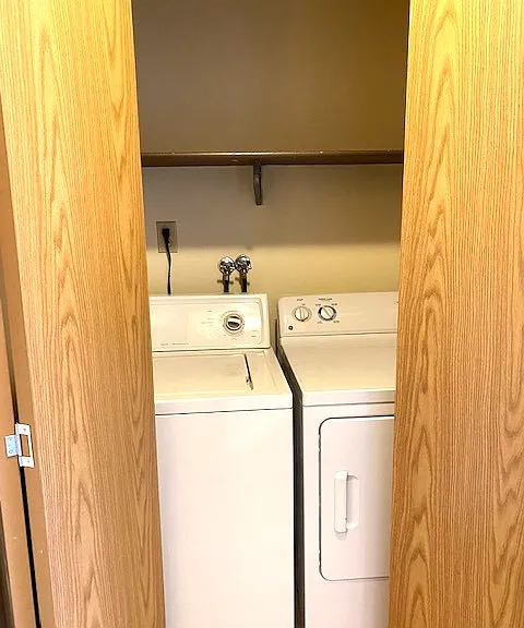 4150 Beach Dr SW — Photo 3