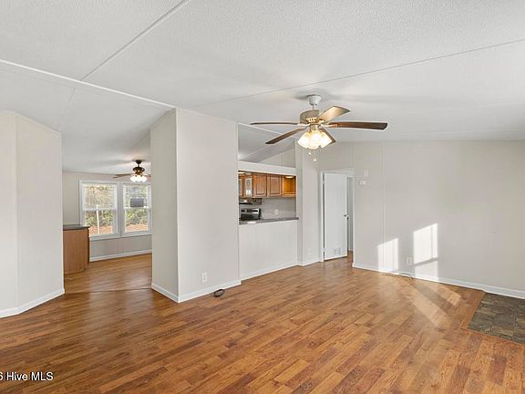 4th image of 137 Wendy Hill Ln