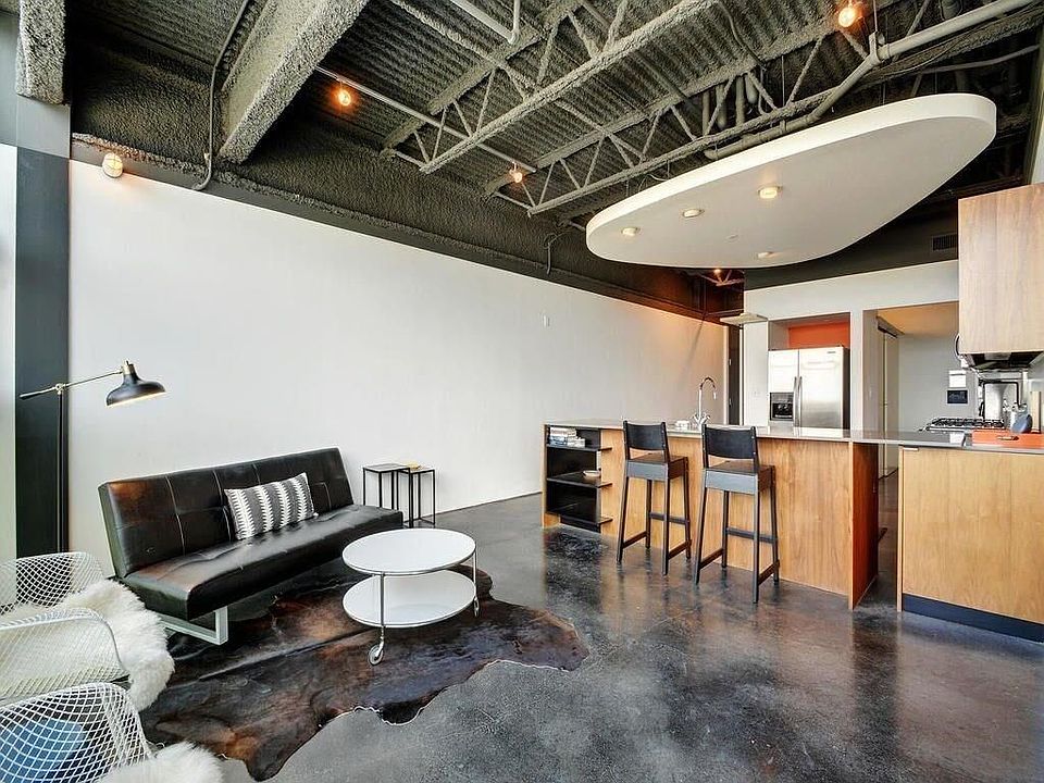 1st image of 601 Brushy St Suite 303