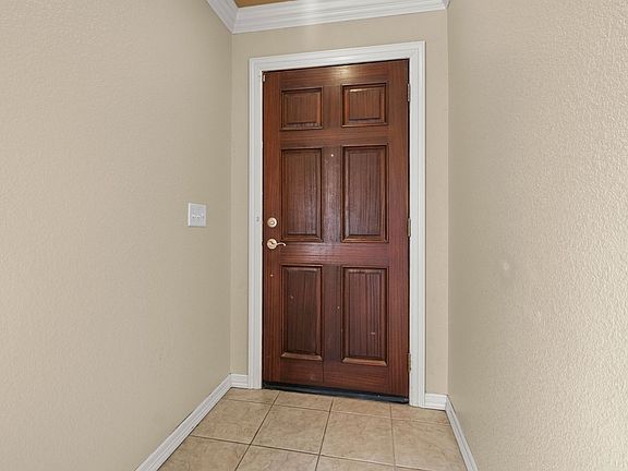 5th image of 136 S Ray Ave