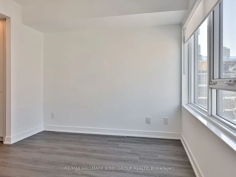 609 Sherbourne St #803 — Photo 6