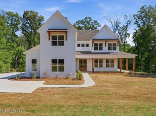 137 Viewpointe Dr, Clinton, MS 39056