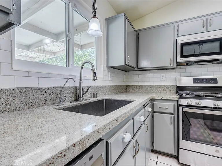 14845 Hibiscus Ave — Photo 18