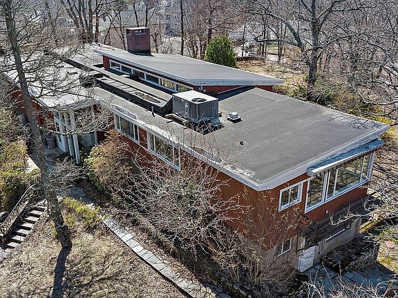3rd image of 45 Weymouth Ave