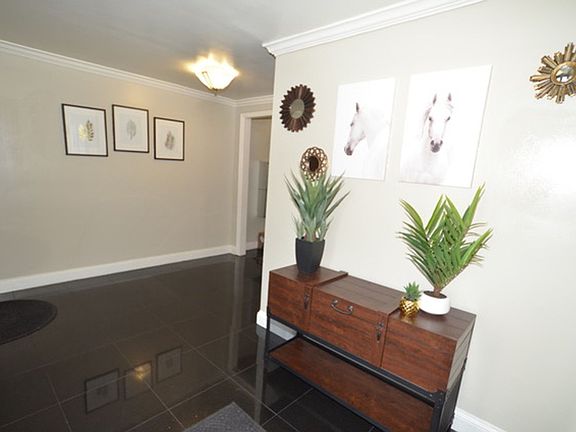 3rd image of 4020 W 5th St APT 104